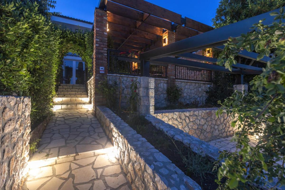 Cvrk Family House Novi Vinodolski Eksteriør bilde