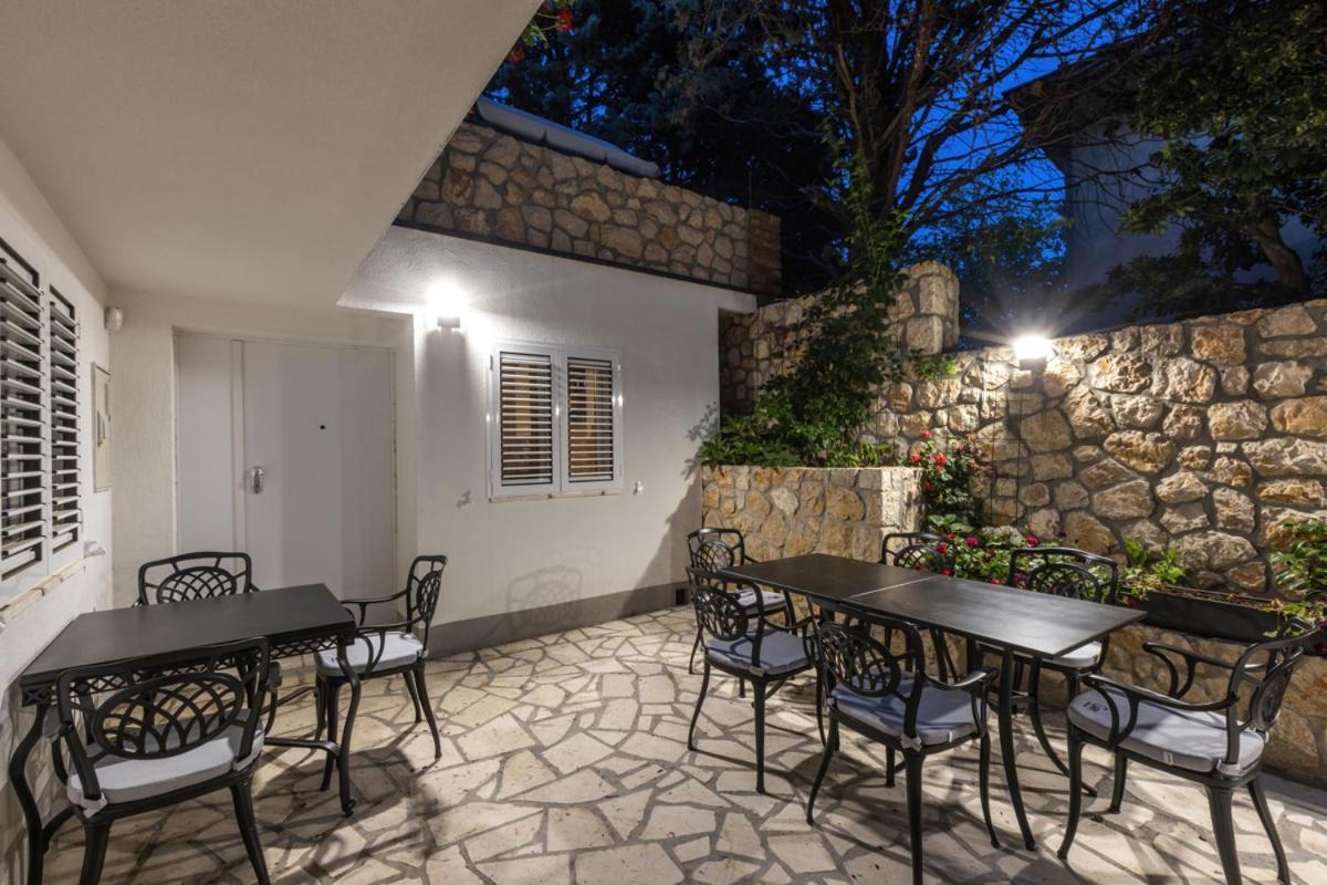 Cvrk Family House Novi Vinodolski Eksteriør bilde